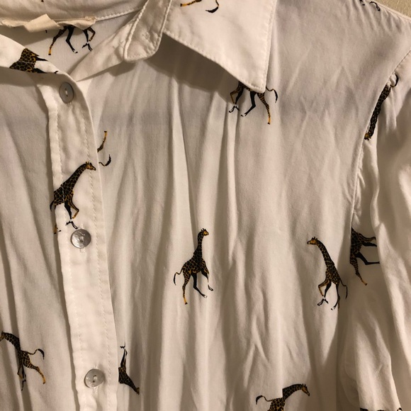 Giraffe Button Up - Picture 3 of 3